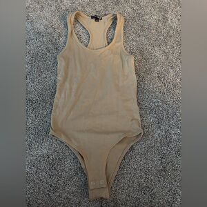 Nude bodysuit with clasp!
